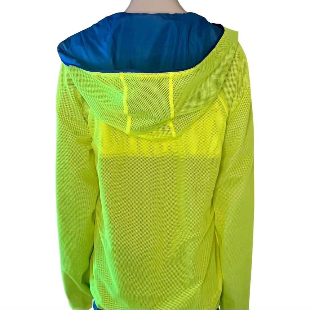 NEW BALANCE Running Jacket Lightweight Full Zip Hooded Active Windbreaker Size M - Picture 11 of 15